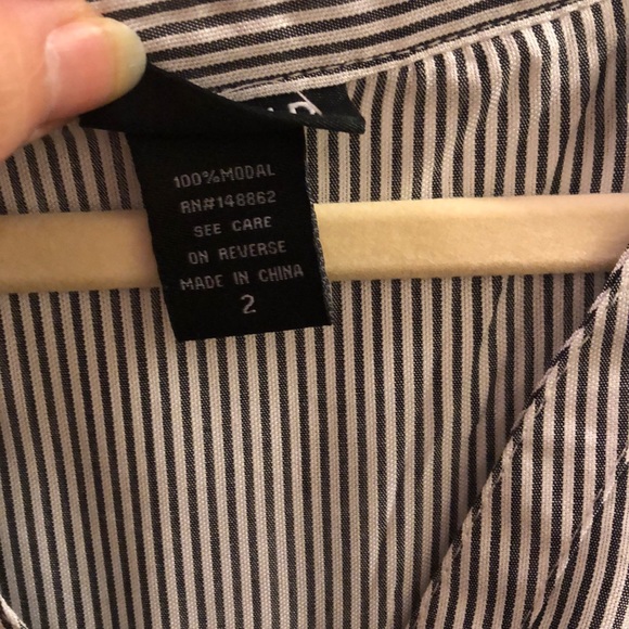 Torrid button up. - Picture 7 of 8